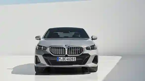 BMW 5 серии рестайлинг 2023