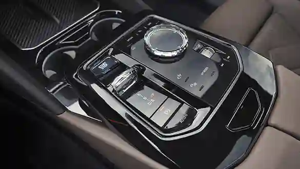 BMW 5 серии рестайлинг 2023