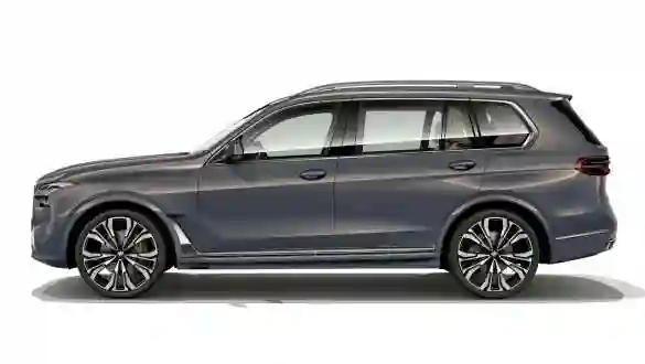 BMW X7 рестайлинг 2022