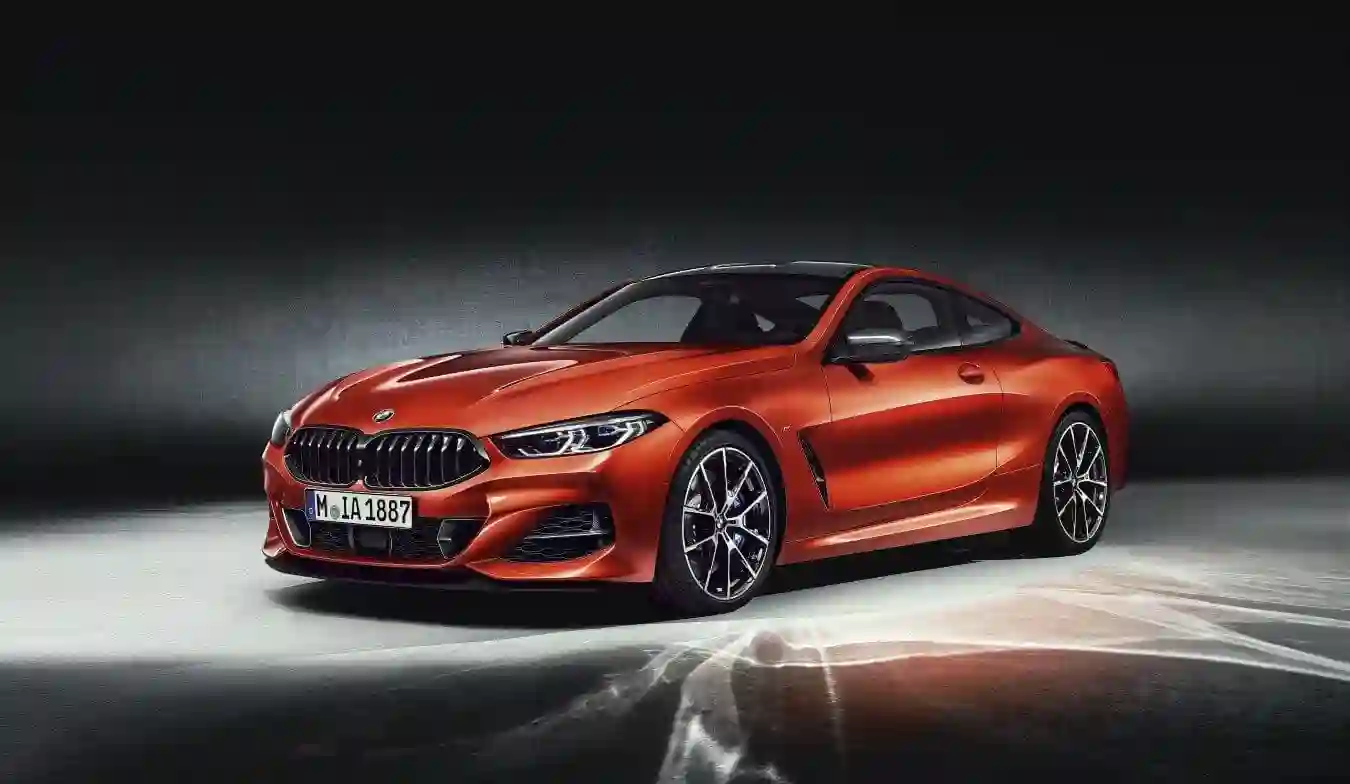 Новый BMW 8 серии Coupe - респектабельная роскошь