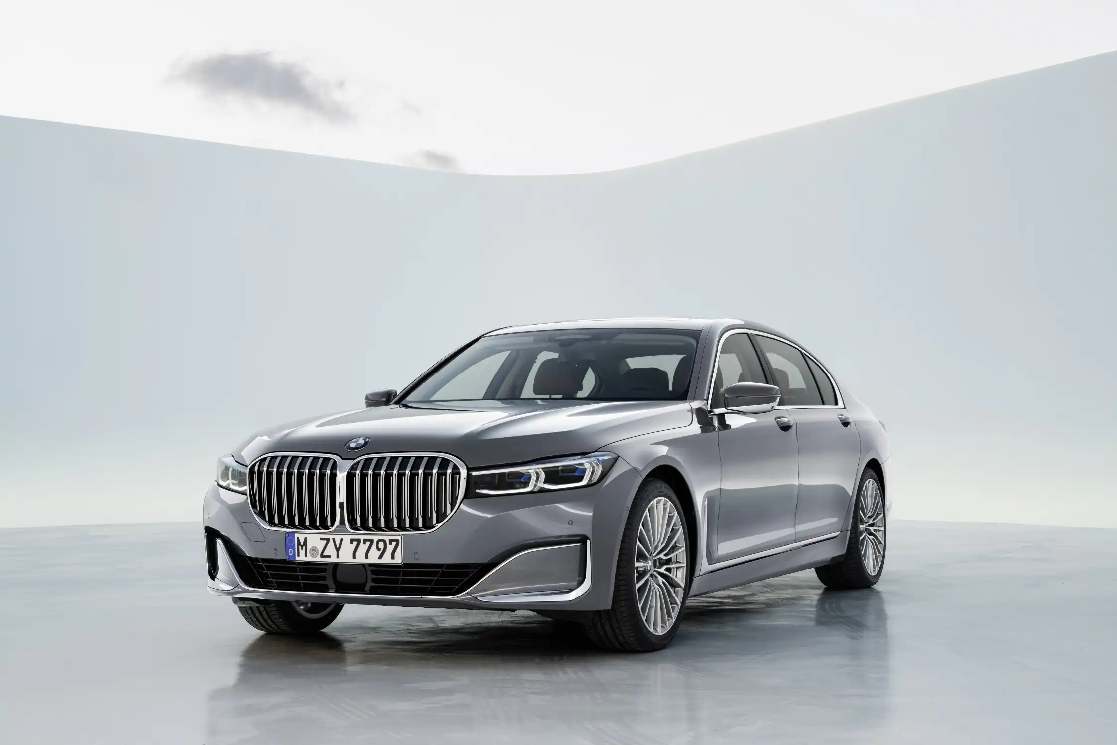 Обзор технических характеристик моделей BMW бизнес-класса